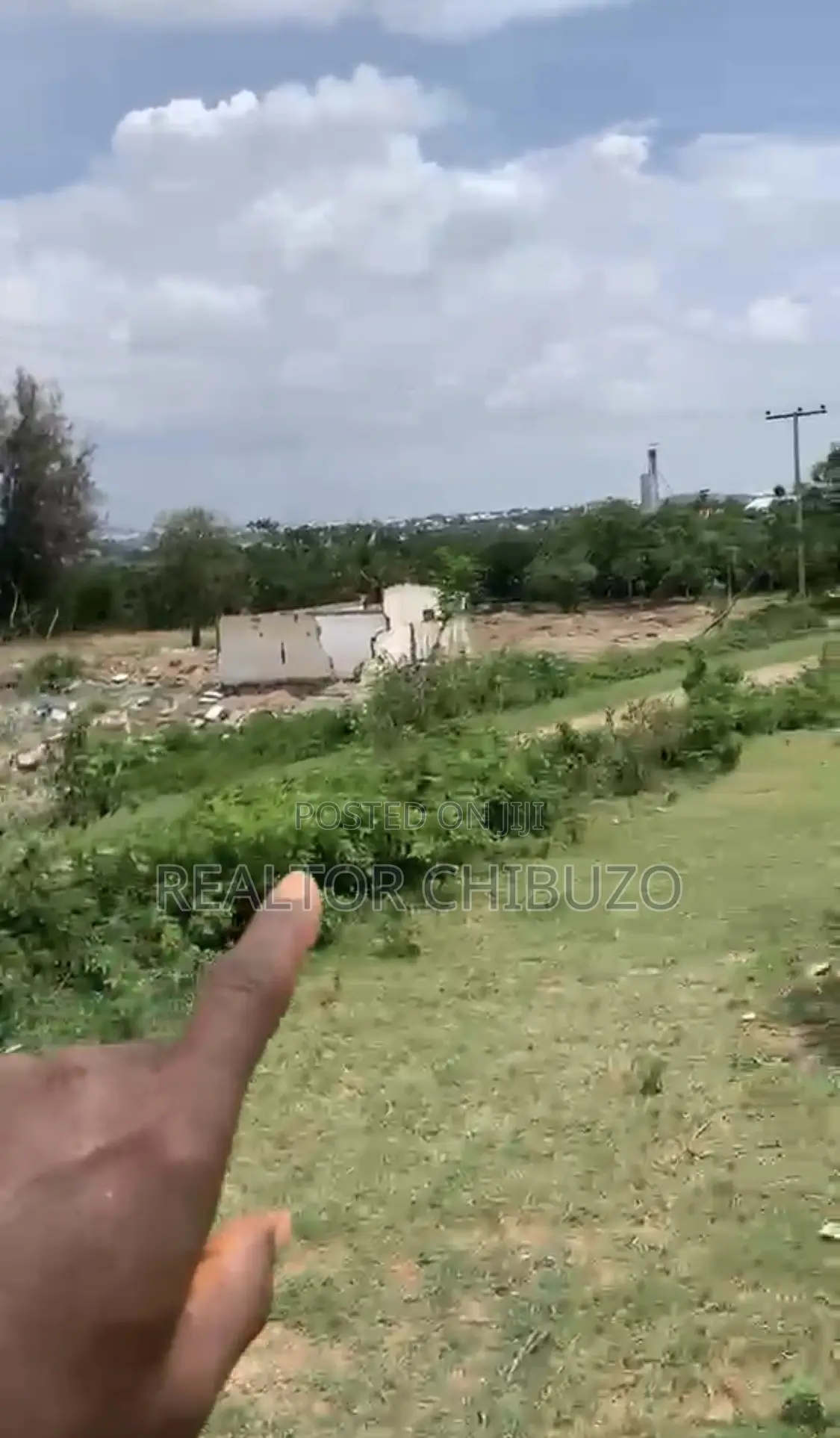 1.5hect Commercial / Industrial Land for Sale - 1.8bill in Idu Industrial