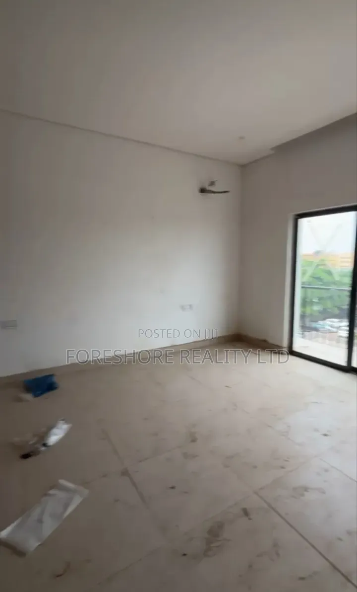 Studio Apartment in Onike for sale in Onike
