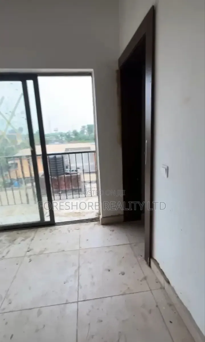 Studio Apartment in Onike for sale in Onike