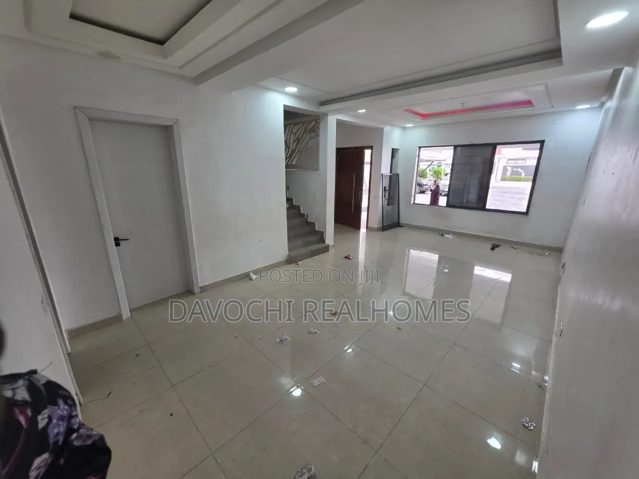 4bdrm Duplex in Ikota for sale in Ikota