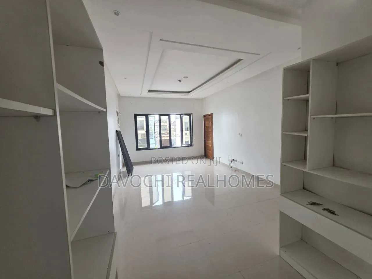 4bdrm Duplex in Ikota for sale in Ikota
