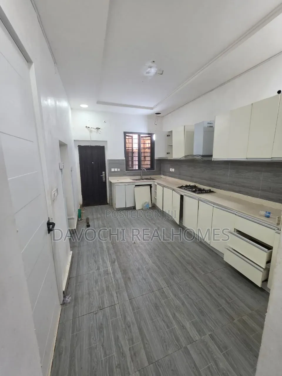4bdrm Duplex in Ikota for sale in Ikota