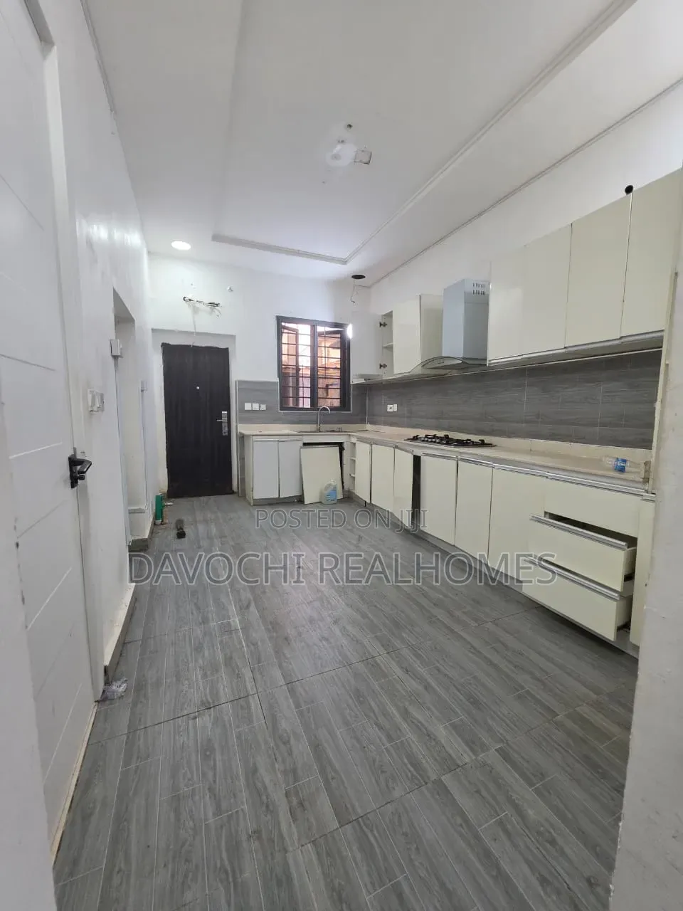 4bdrm Duplex in Ikota for sale in Ikota