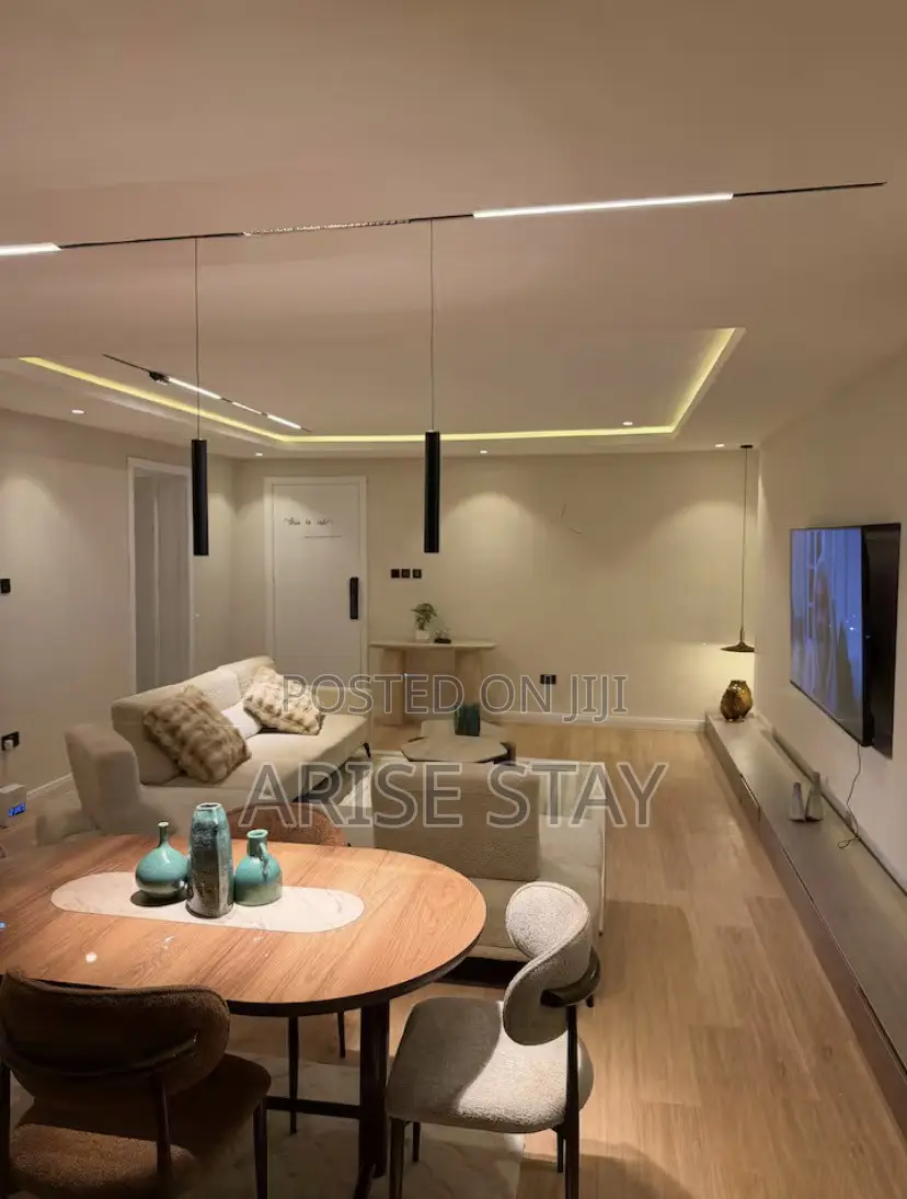 Luxury 1-Bedroom Shortlet With Pool Gym | Lekki Phase 1 in Lekki Phase 1