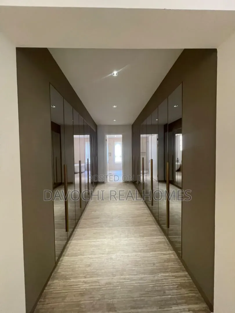 5bdrm Duplex in Banana Island for sale in Banana Island