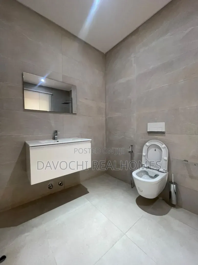 5bdrm Duplex in Banana Island for sale in Banana Island
