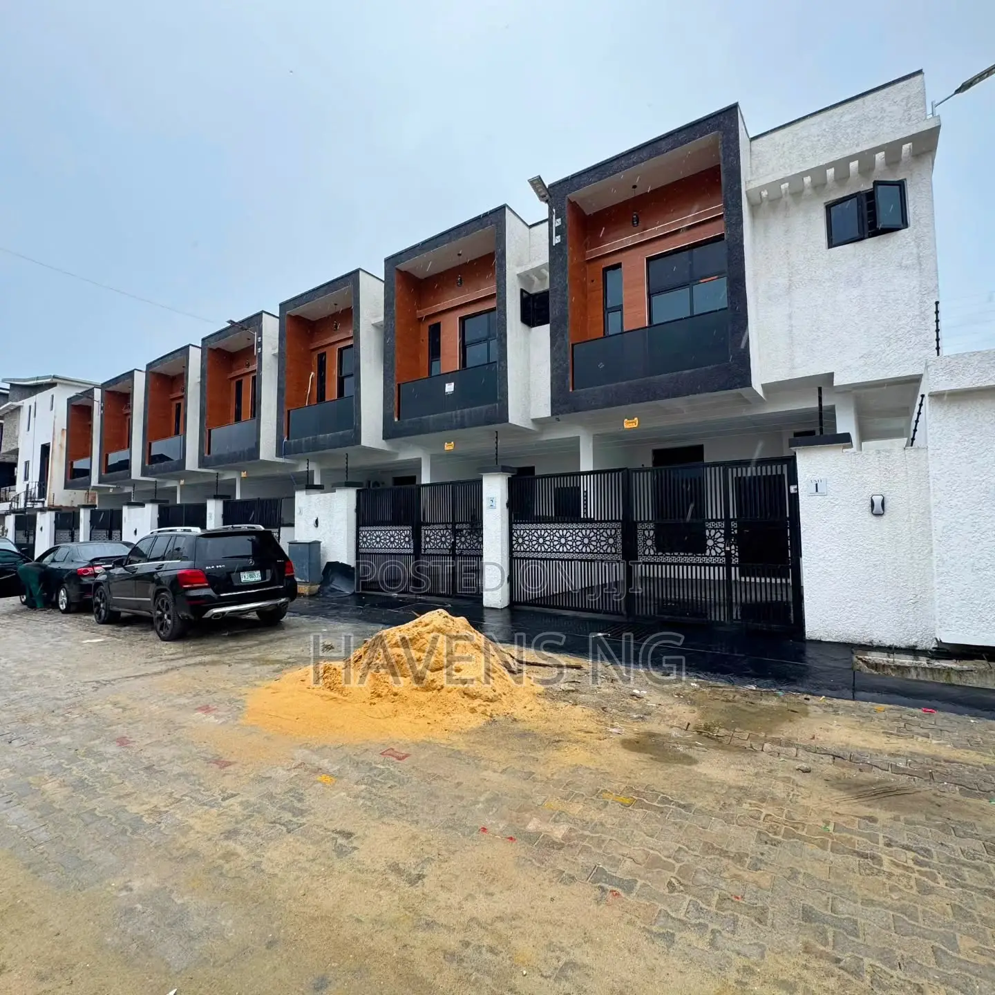 3bdrm Duplex in Ado / Ajah for sale in Ado / Ajah