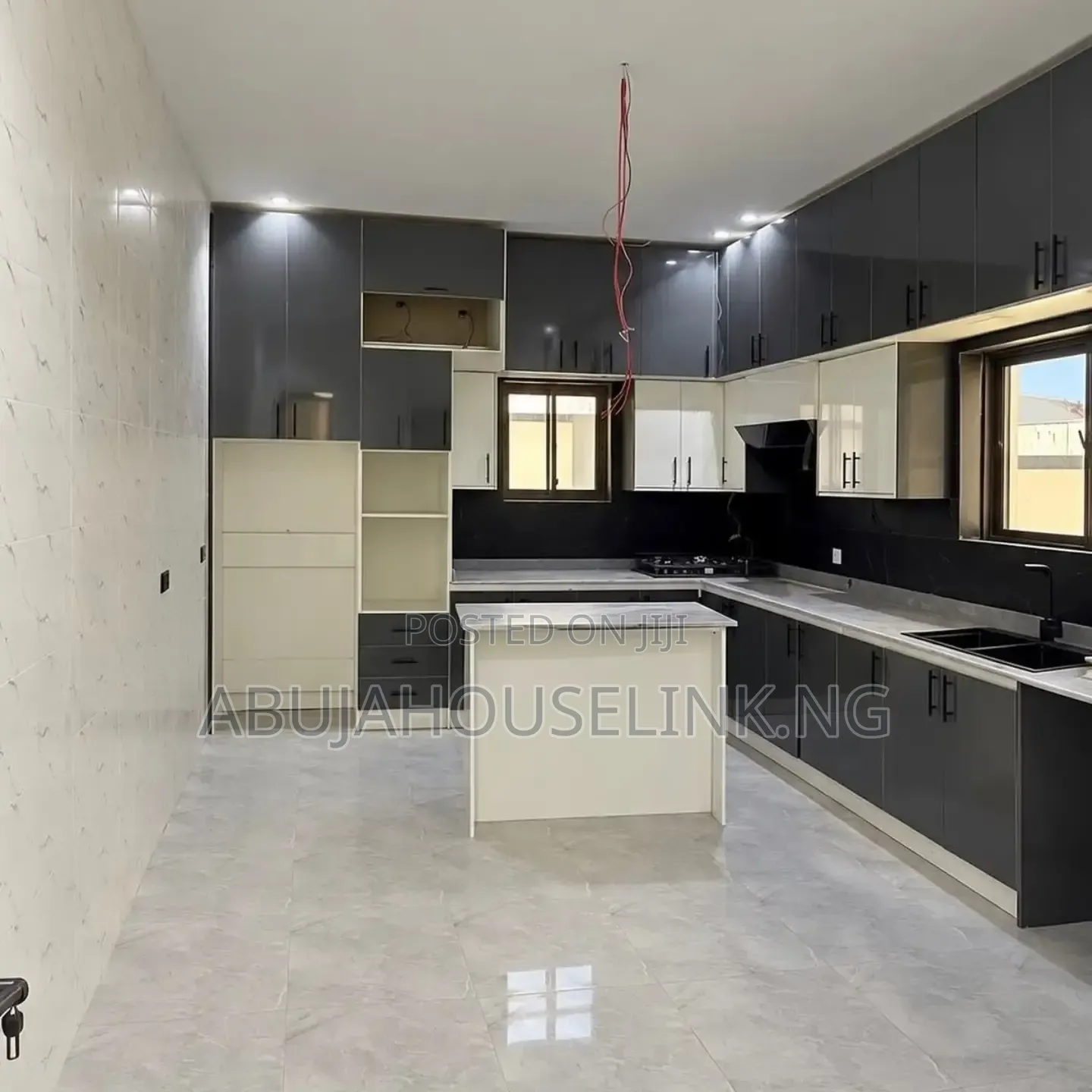4bdrm Duplex in Guzape Main Abuja for sale in Guzape District