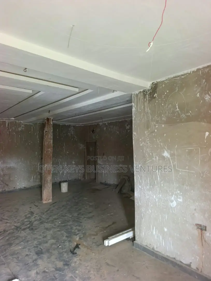 Commercial Property With 8 Rooms and Conference Hall in Oluyole