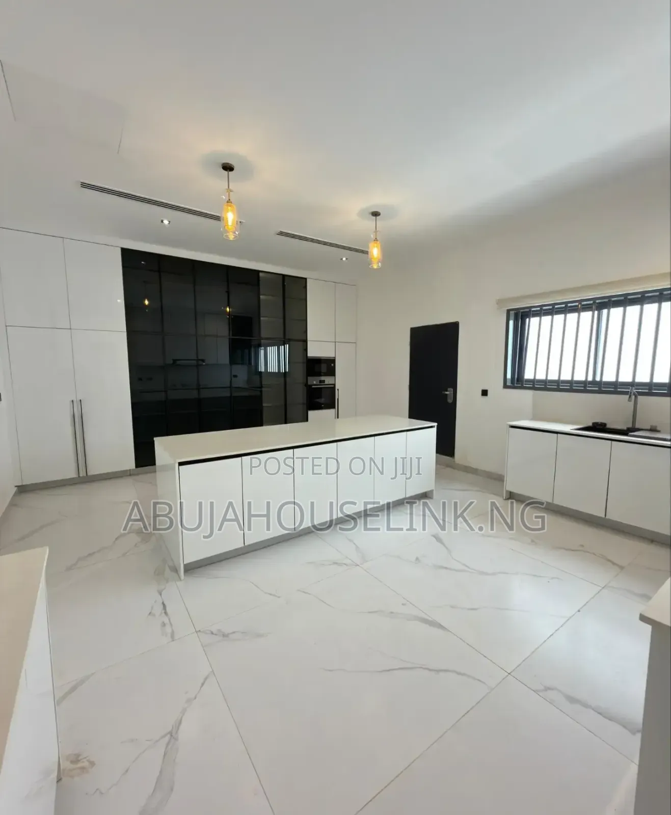 8bdrm Mansion in Maitama Main Abuja for sale in Maitama