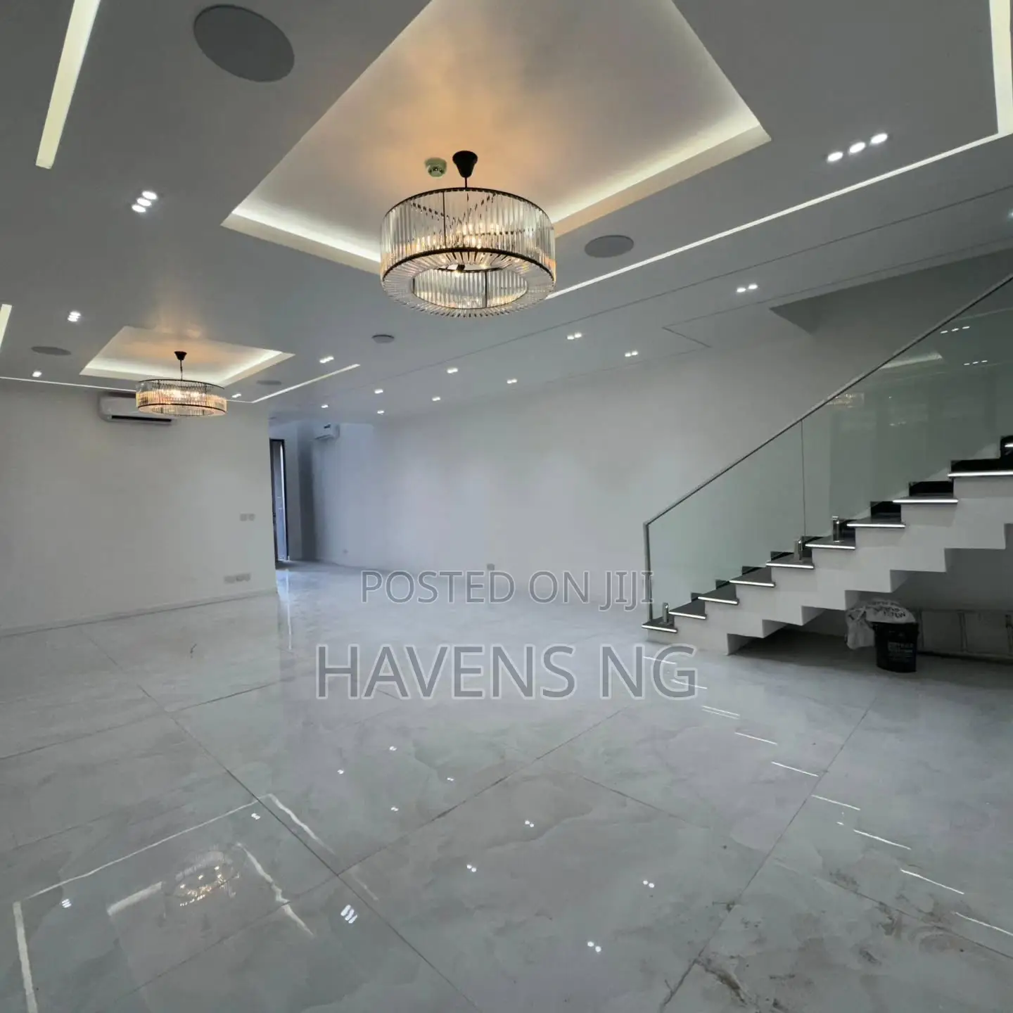 5bdrm Duplex in Ikate for sale in Ikate