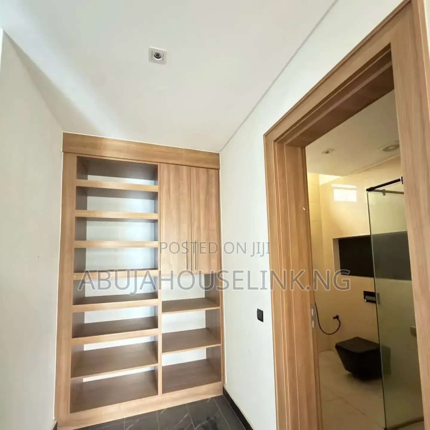 4bdrm Duplex in Wuse 2 Abuja for sale in Wuse 2