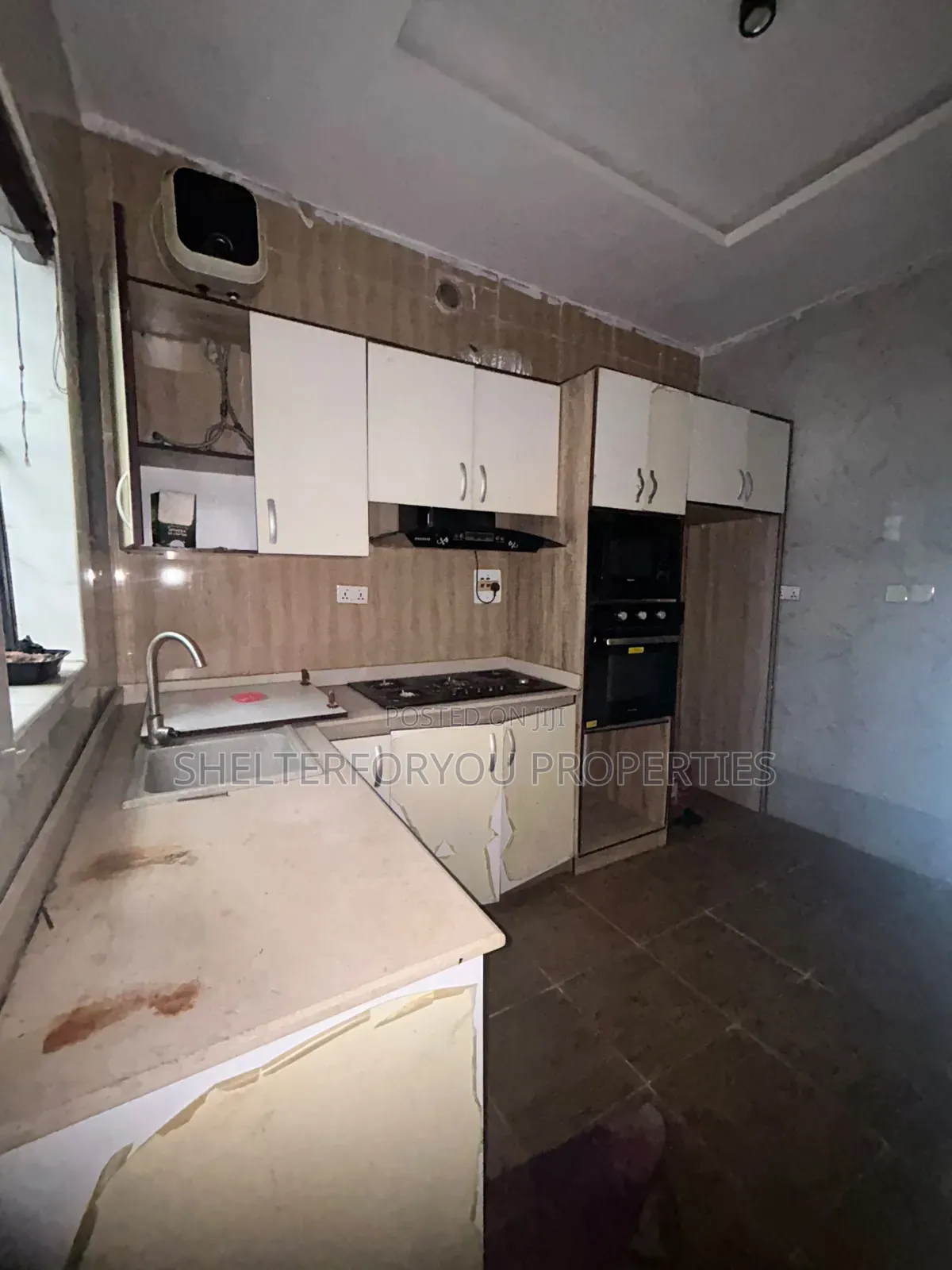 4bdrm Duplex in Ikota for sale in Ikota