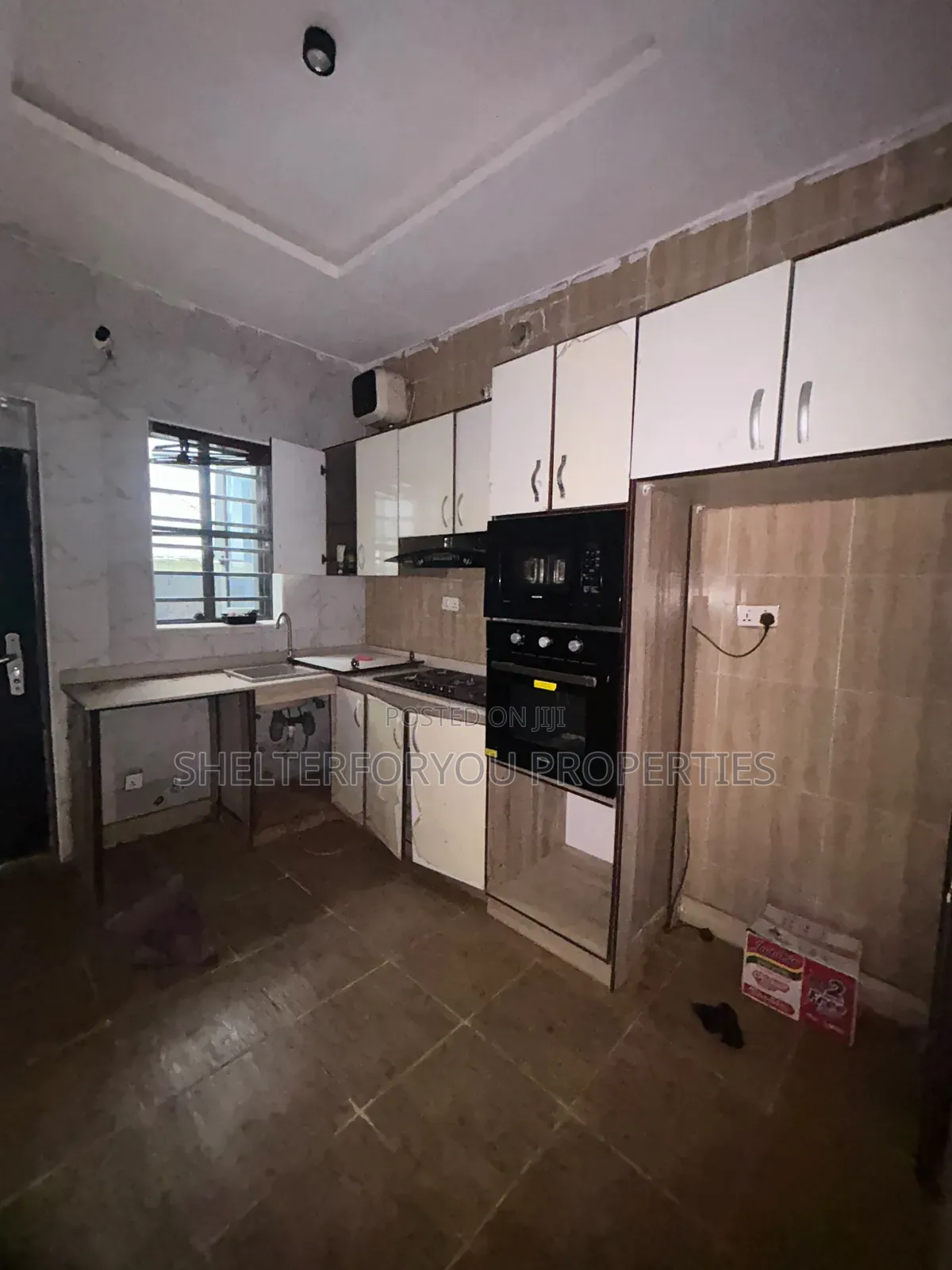 4bdrm Duplex in Ikota for sale in Ikota