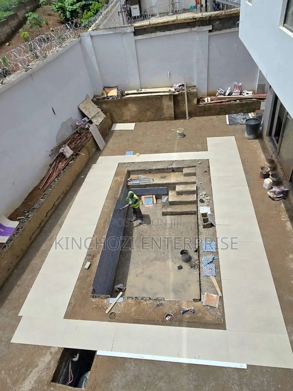 7bdrm Duplex in Shehu Street Guzape for sale in Guzape District
