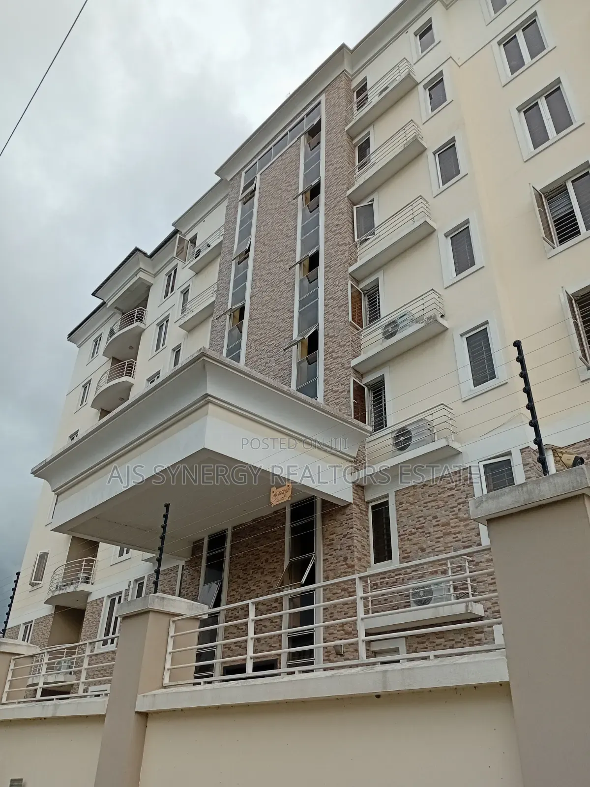 3bdrm Apartment in Lekki Phase 1 for rent in Lekki Phase 1