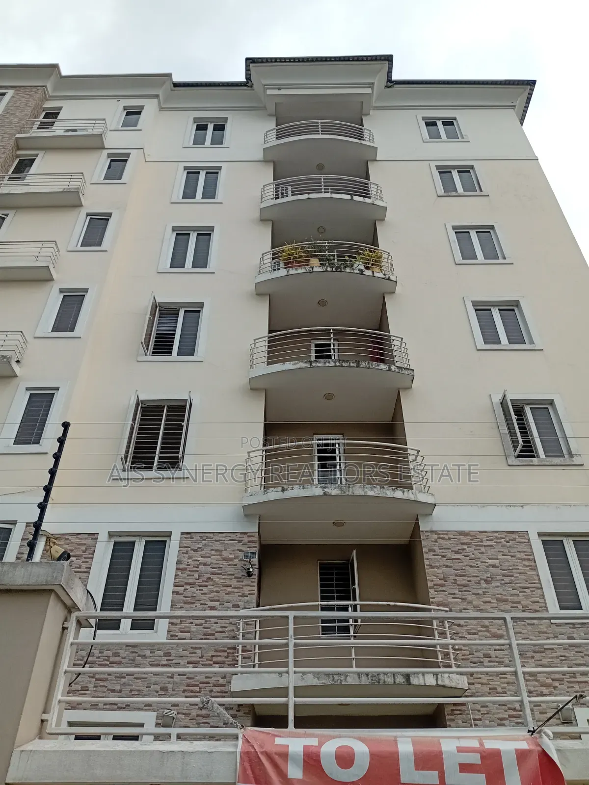 3bdrm Apartment in Lekki Phase 1 for rent in Lekki Phase 1