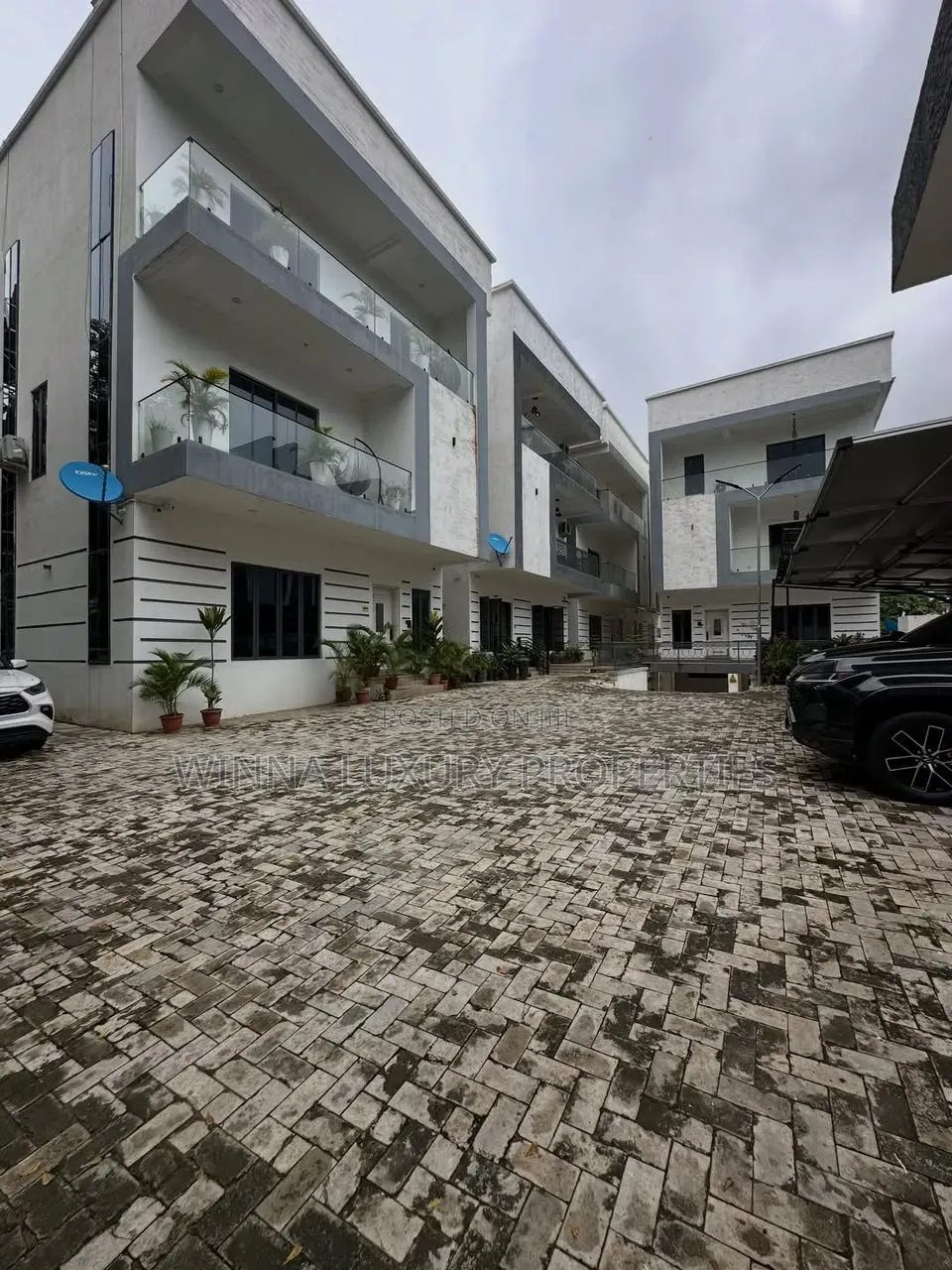 5bdrm Duplex in Utako for sale in Utako