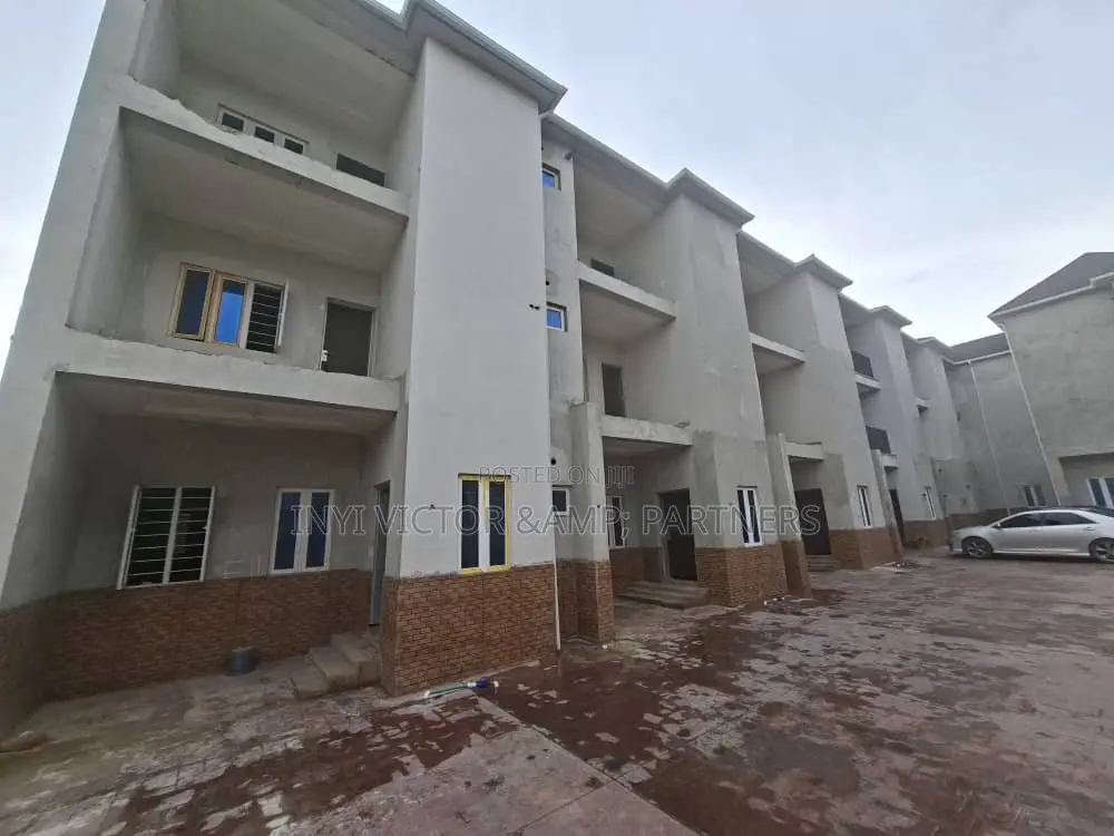 4bdrm Duplex in Life Camp for sale in Life Camp