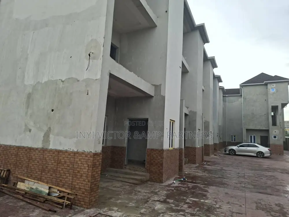 4bdrm Duplex in Life Camp for sale in Life Camp