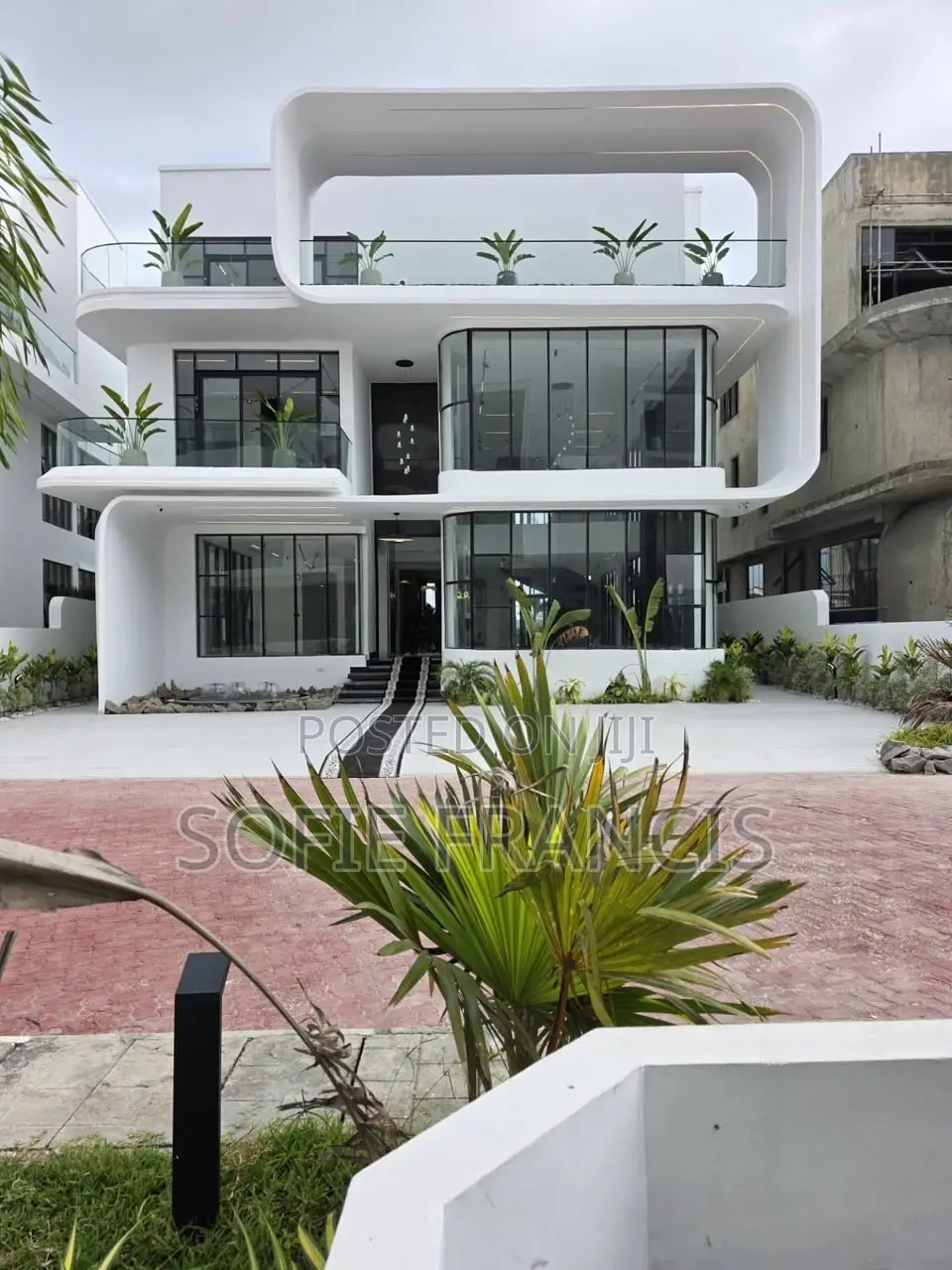 5bdrm Duplex in Osapa London for sale in Osapa london