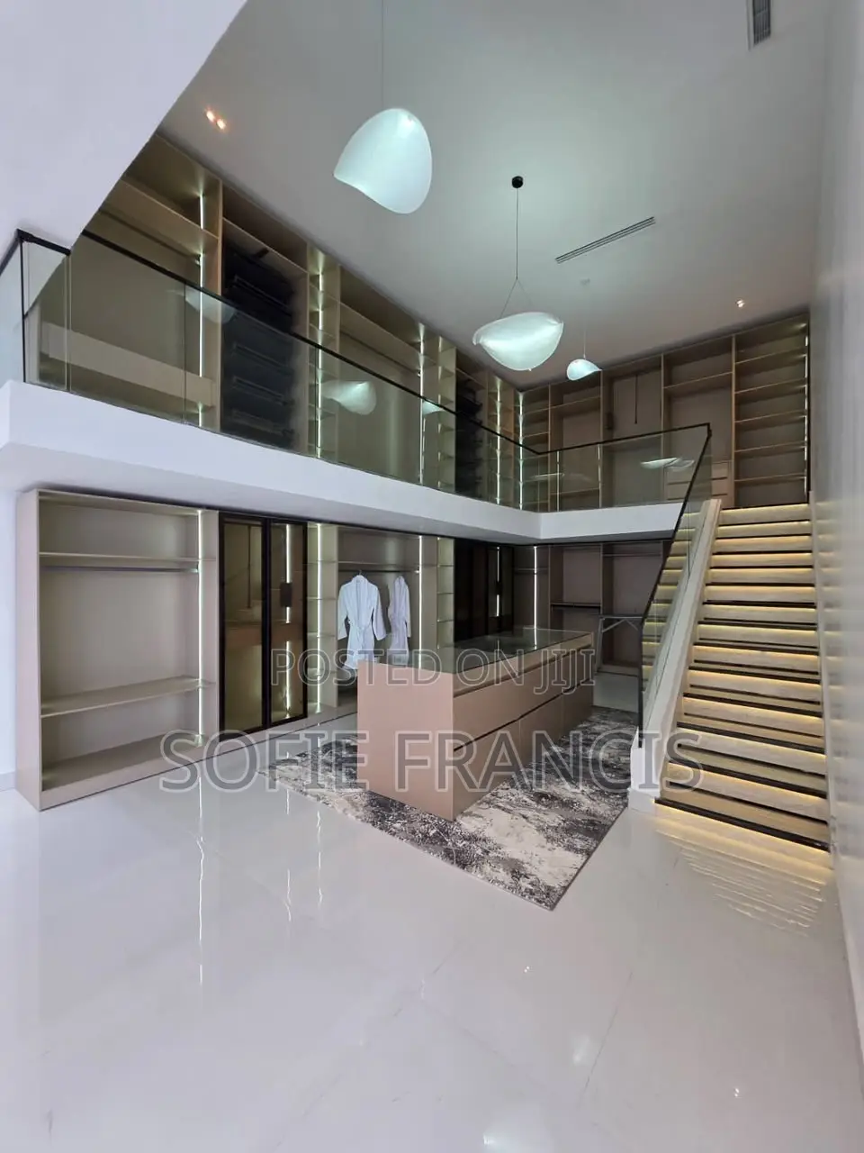 5bdrm Duplex in Osapa for sale in Osapa london