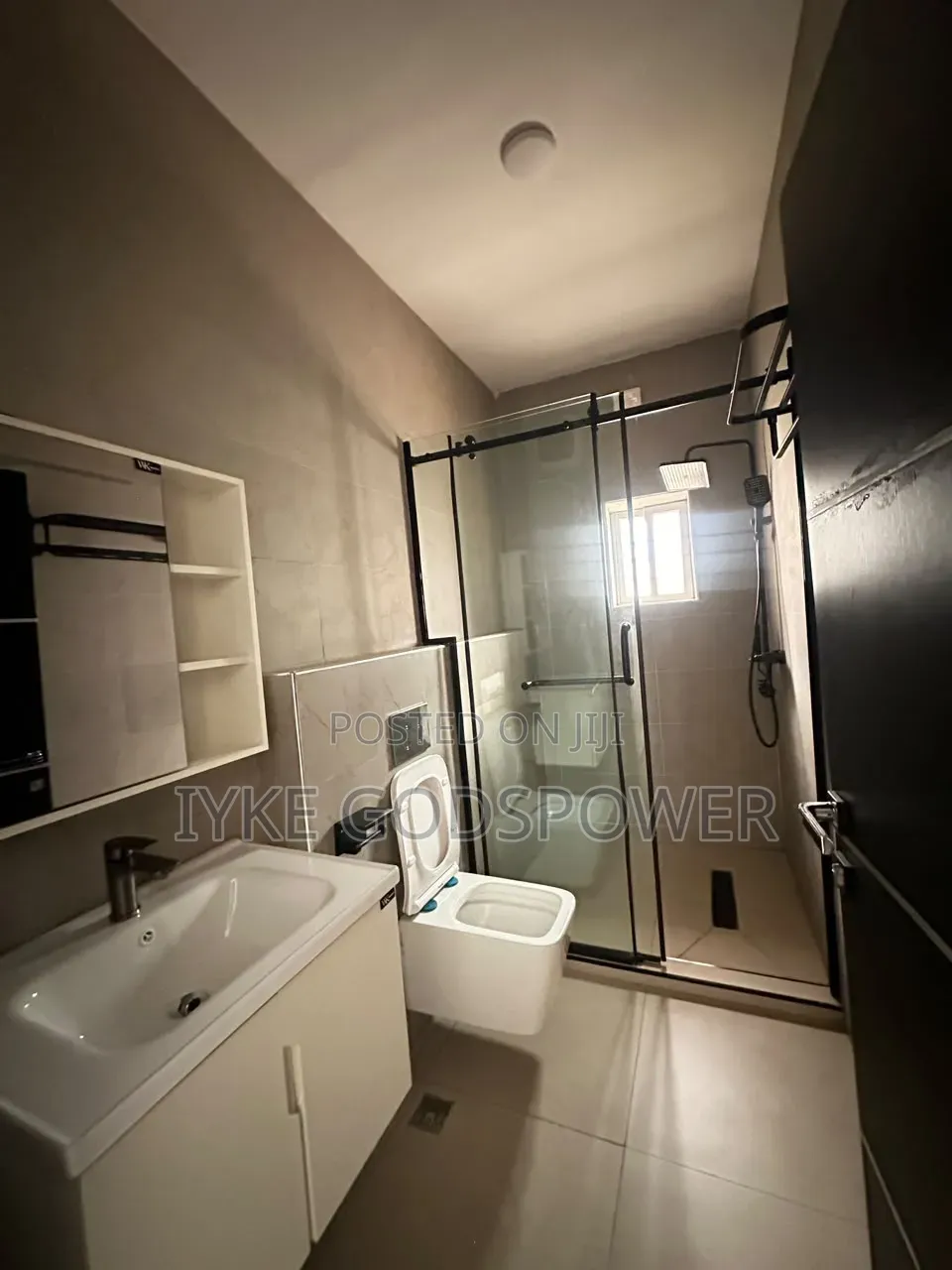 4bdrm Townhouse / Terrace in Peachville, Kaura for rent in Kaura