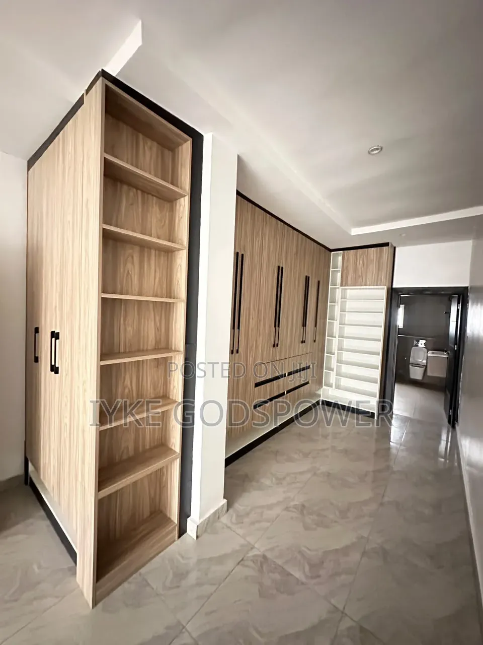 4bdrm Townhouse / Terrace in Peachville, Kaura for rent in Kaura