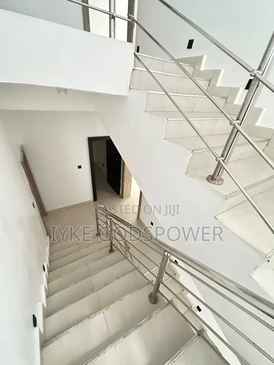 4bdrm Townhouse / Terrace in Peachville, Kaura for rent in Kaura