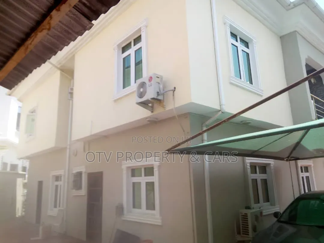 5bdrm House in Ikota for sale in Ikota
