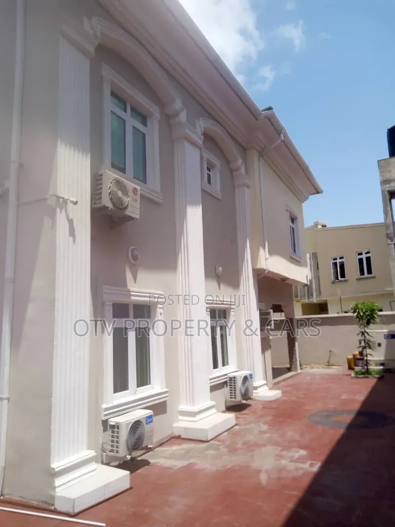 5bdrm House in Ikota for sale in Ikota