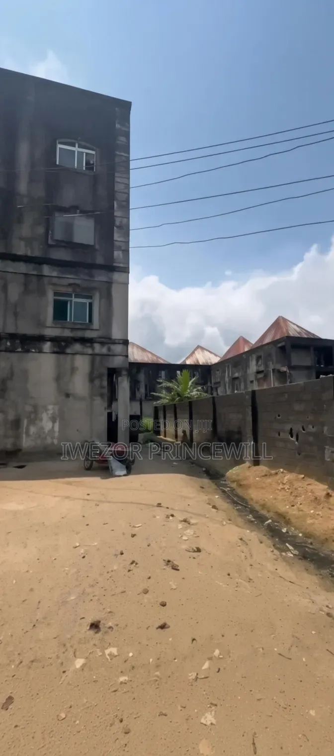 11 Plots With a Hotel Structure in GRA for Sale in Ikwerre