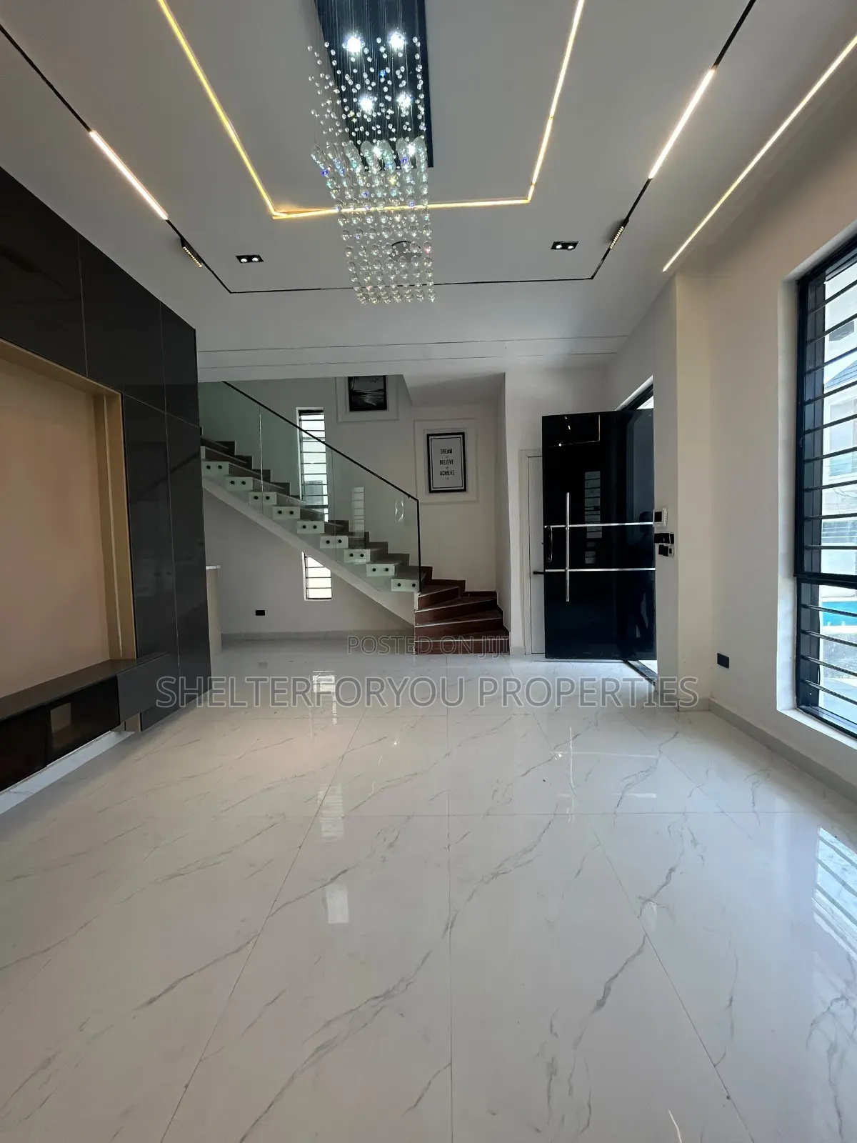 5bdrm Duplex in Ikota for sale in Ikota