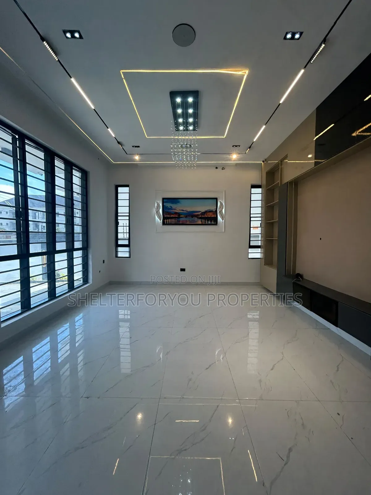 5bdrm Duplex in Ikota for sale in Ikota