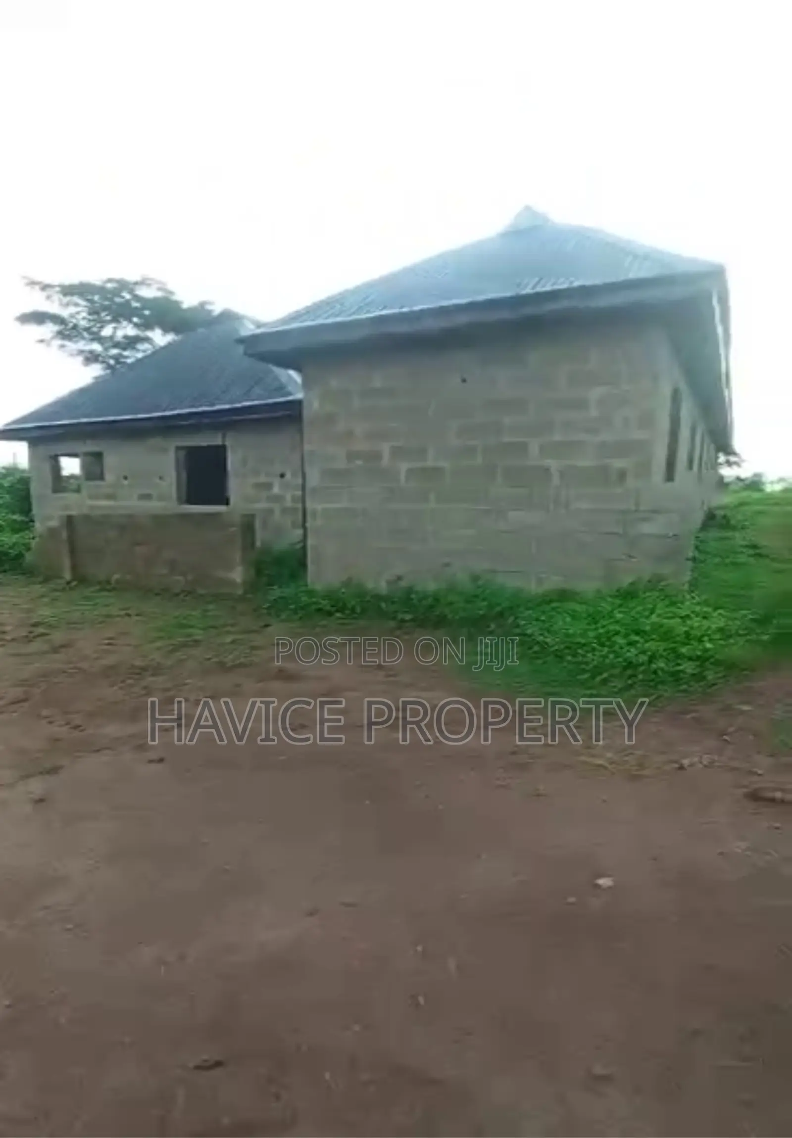 6bdrm Block of Flats in Ore Village, Lagelu for sale in Lagelu