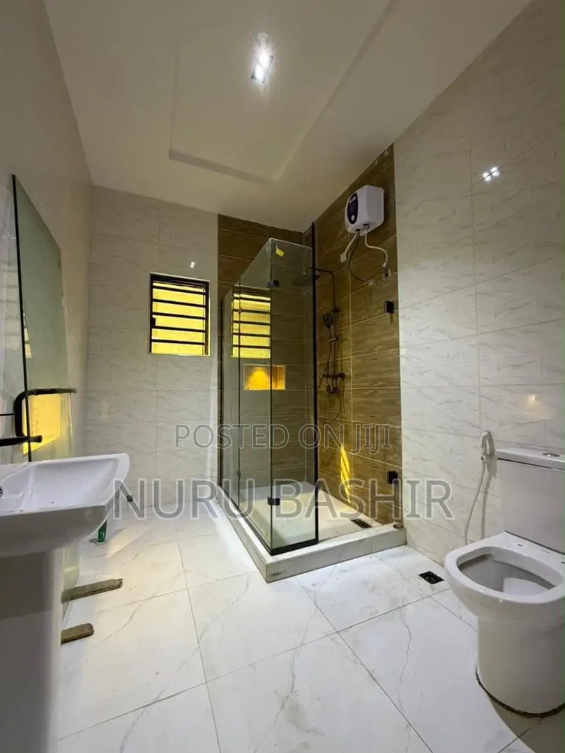 Furnished 4bdrm Penthouse in Carlton Gate Estate, Akobo for sale in Akobo