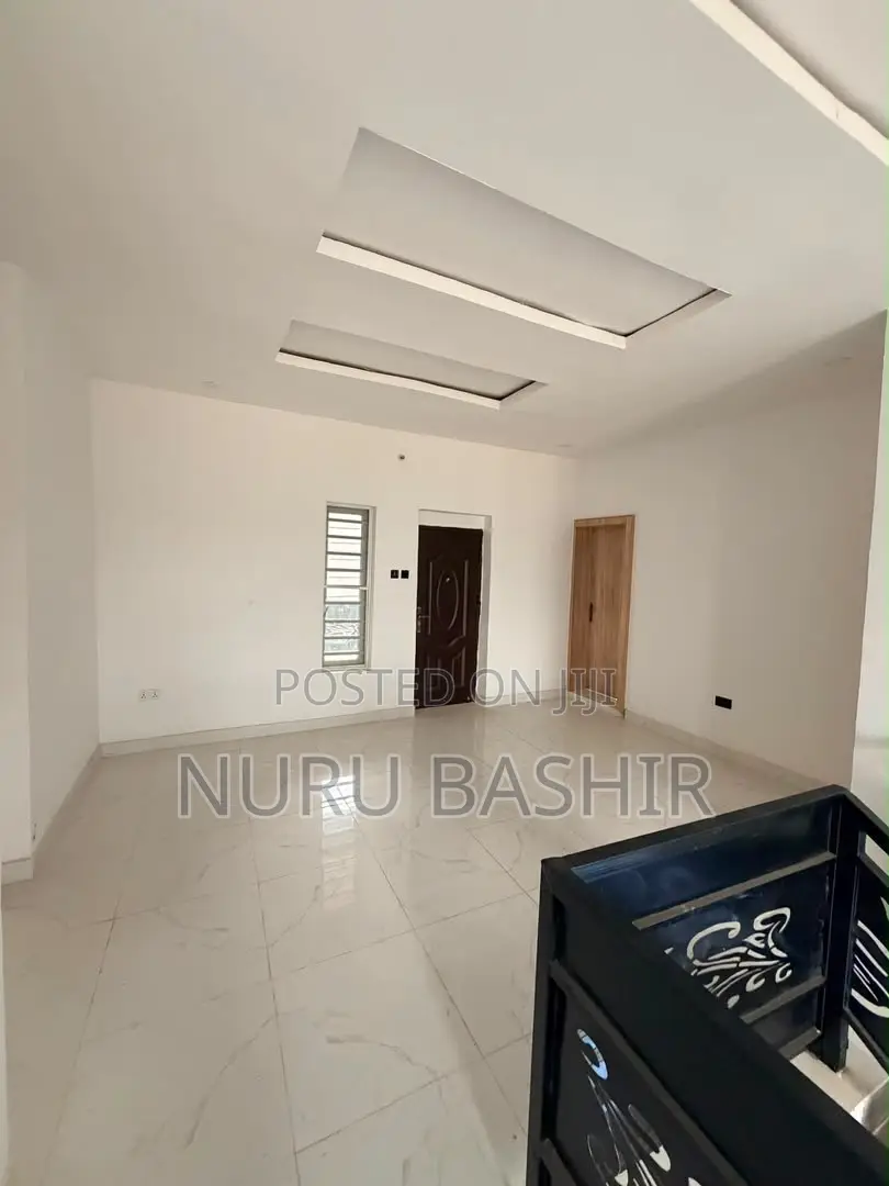 Furnished 5bdrm Duplex in Bashorun Housing, Akobo for sale in Akobo