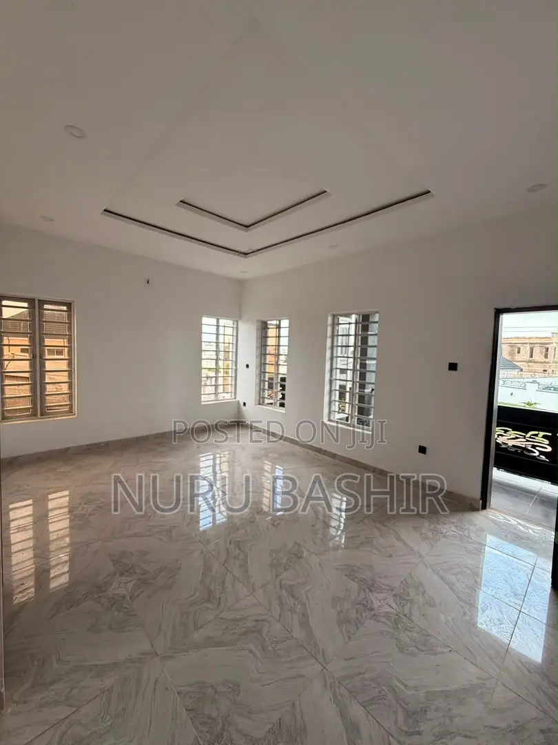 Furnished 5bdrm Duplex in Bashorun Housing, Akobo for sale in Akobo