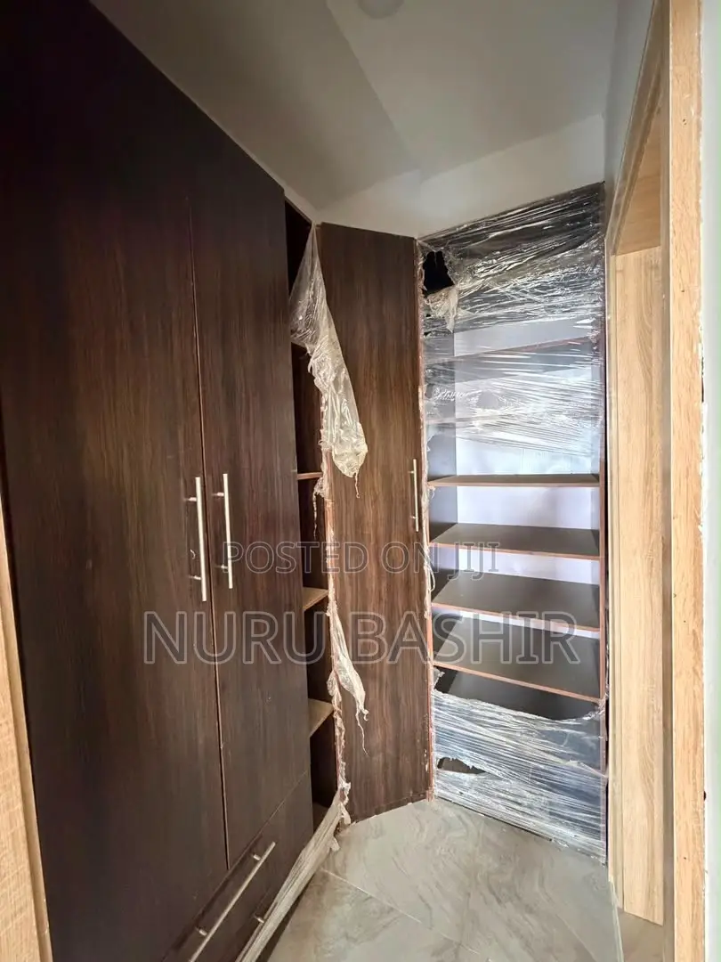 Furnished 5bdrm Duplex in Bashorun Housing, Akobo for sale in Akobo