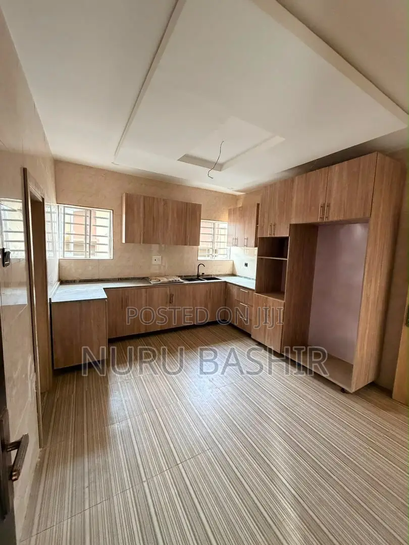 Furnished 5bdrm Duplex in Bashorun Housing, Akobo for sale in Akobo