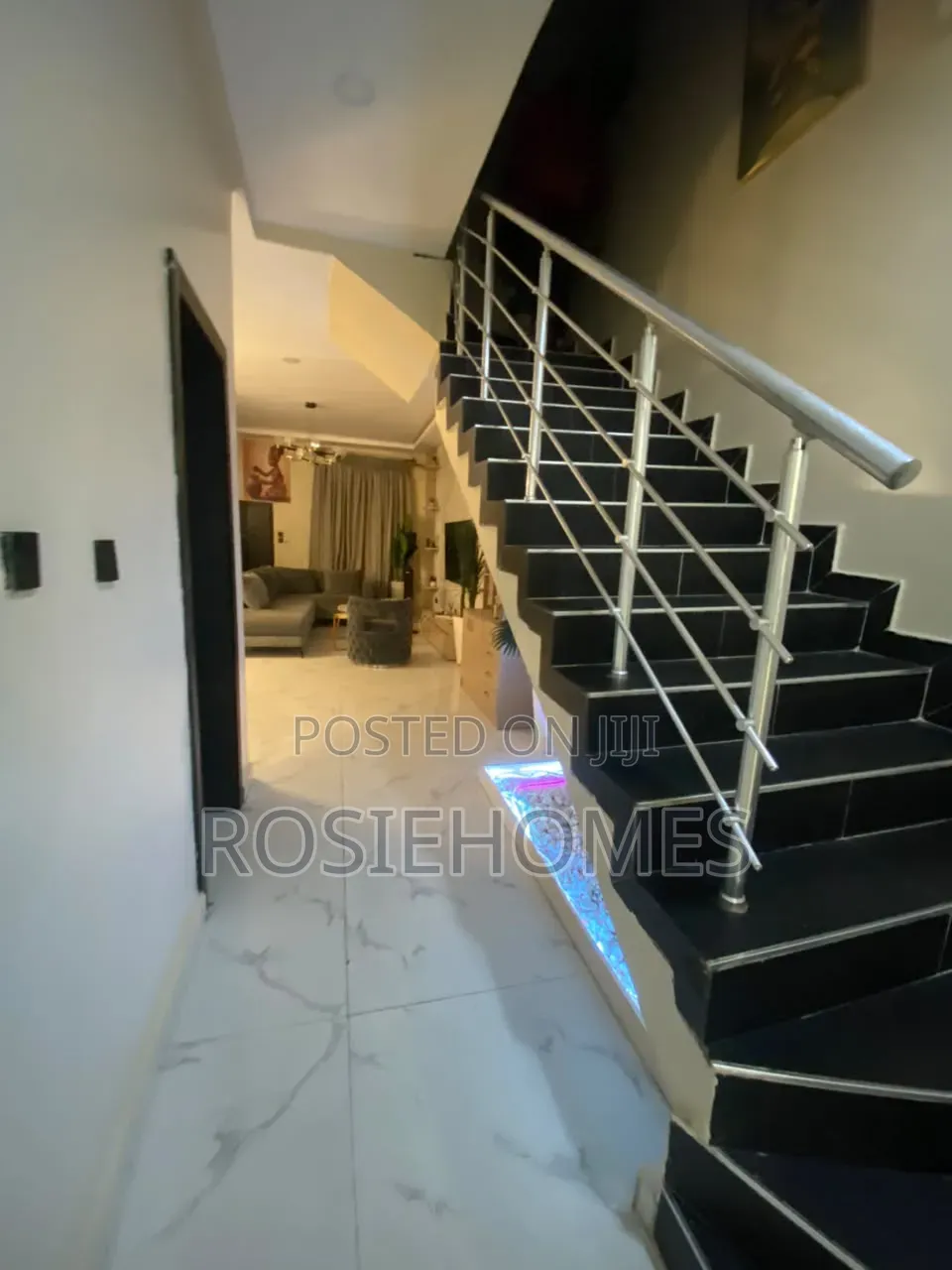 Furnished 4bdrm Duplex in Chevron for rent in Chevron