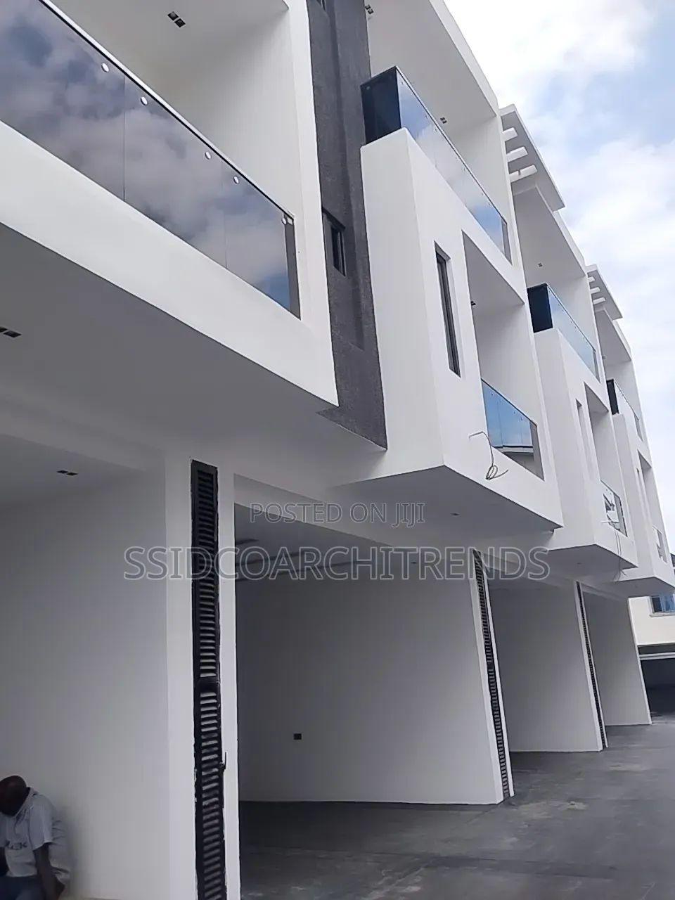 4bdrm Townhouse/Terrace in Call To Access, Ologolo for sale in Ologolo