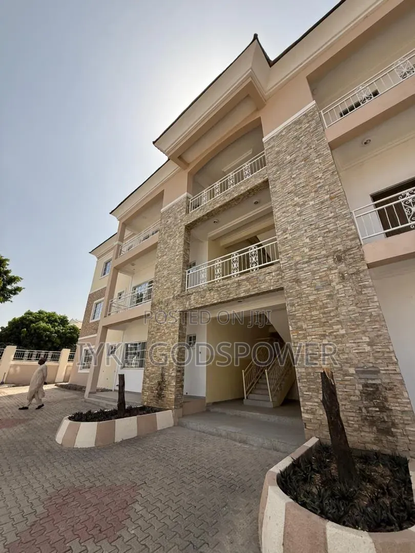 To Let at Garki2 in Garki 2
