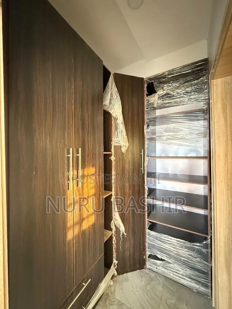 Furnished 5bdrm Duplex in Bashorun Housing, Akobo for sale in Akobo