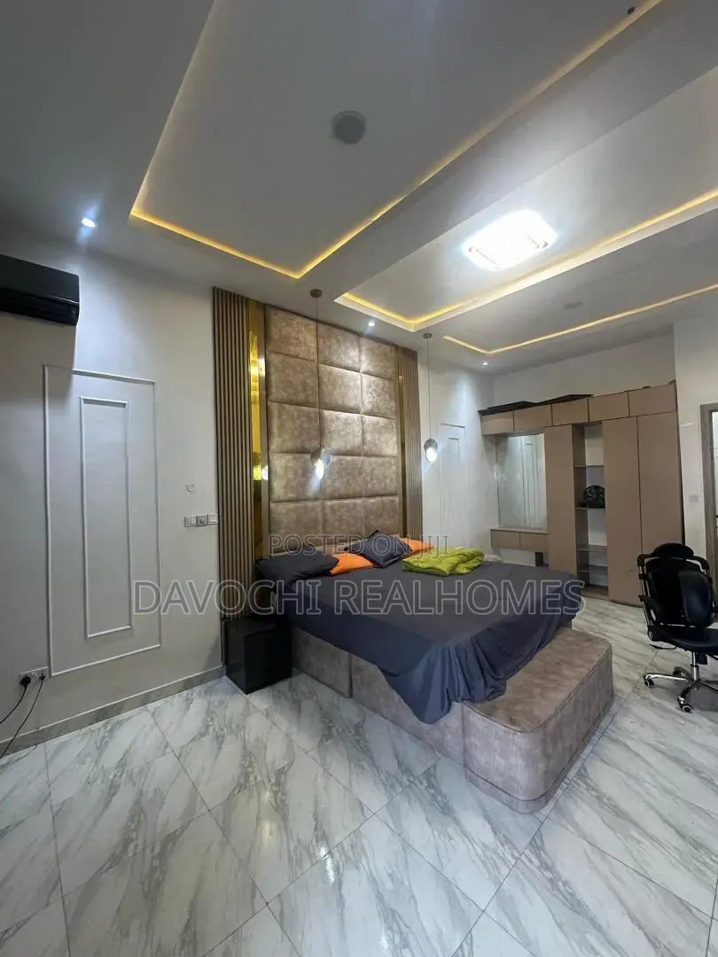 4bdrm Duplex in Ikota for rent in Ikota