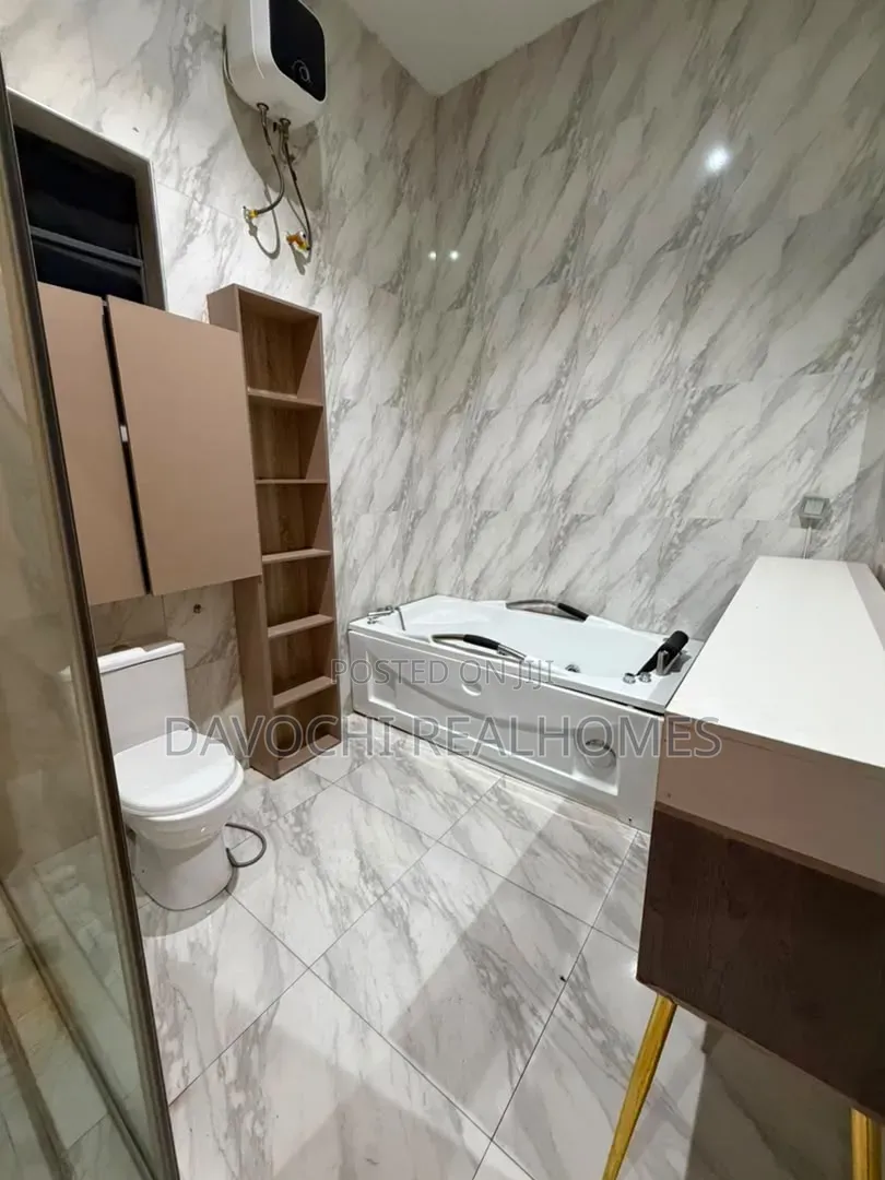 4bdrm Duplex in Ikota for rent in Ikota