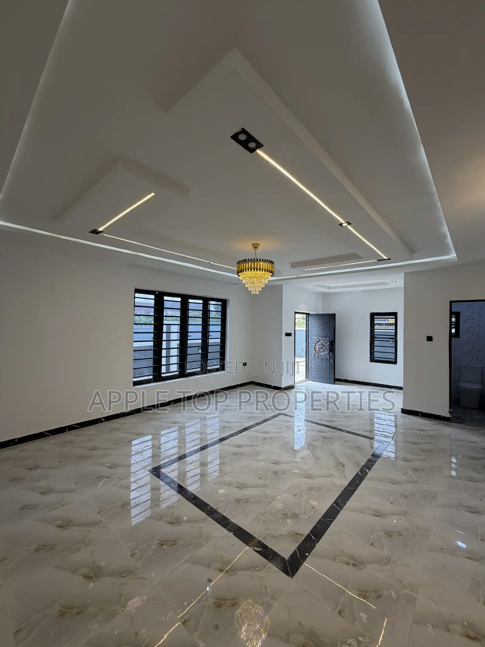 4bdrm Duplex in Enugu for sale in Enugu