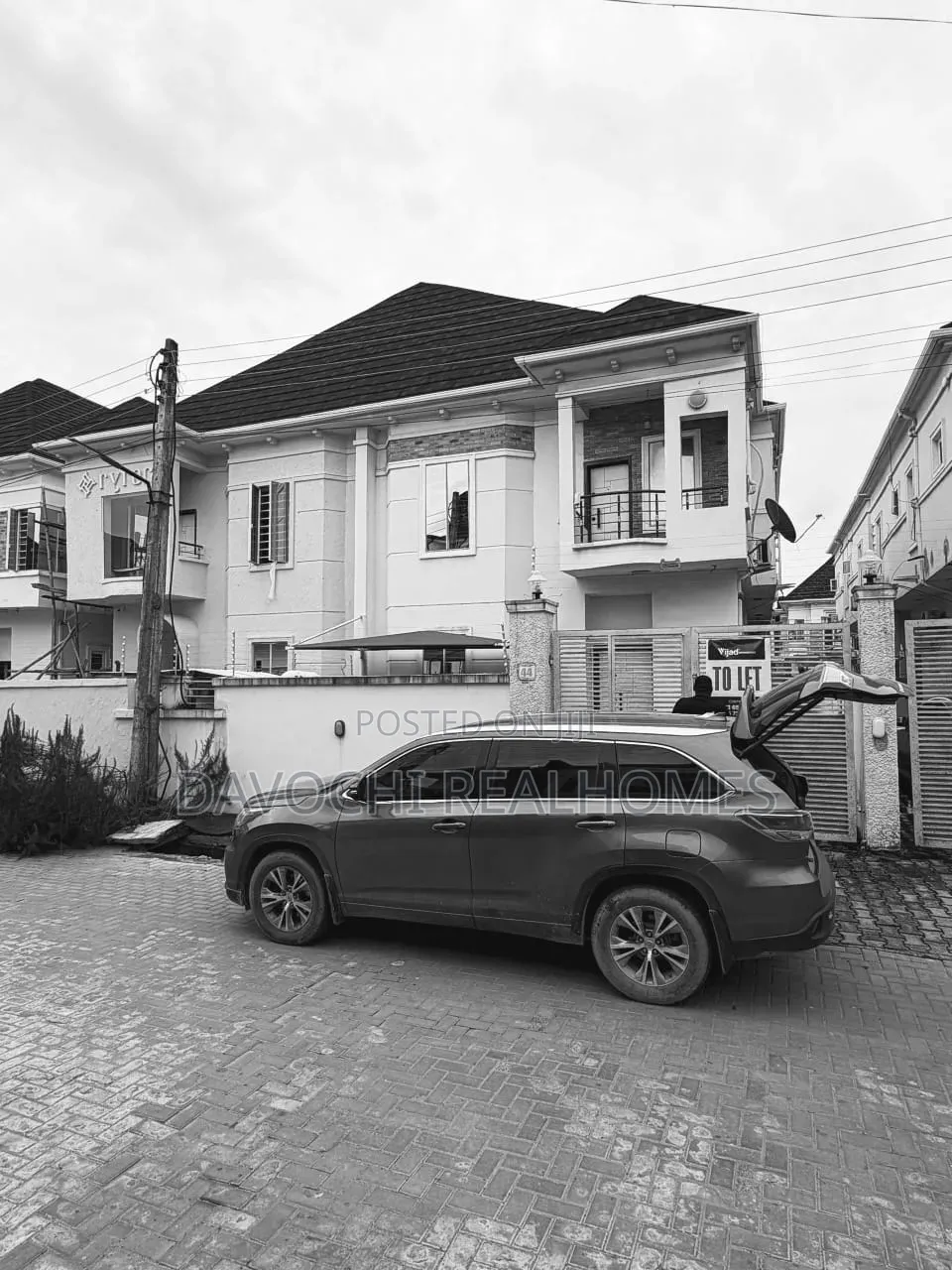 4bdrm Duplex in Ikota for rent in Ikota