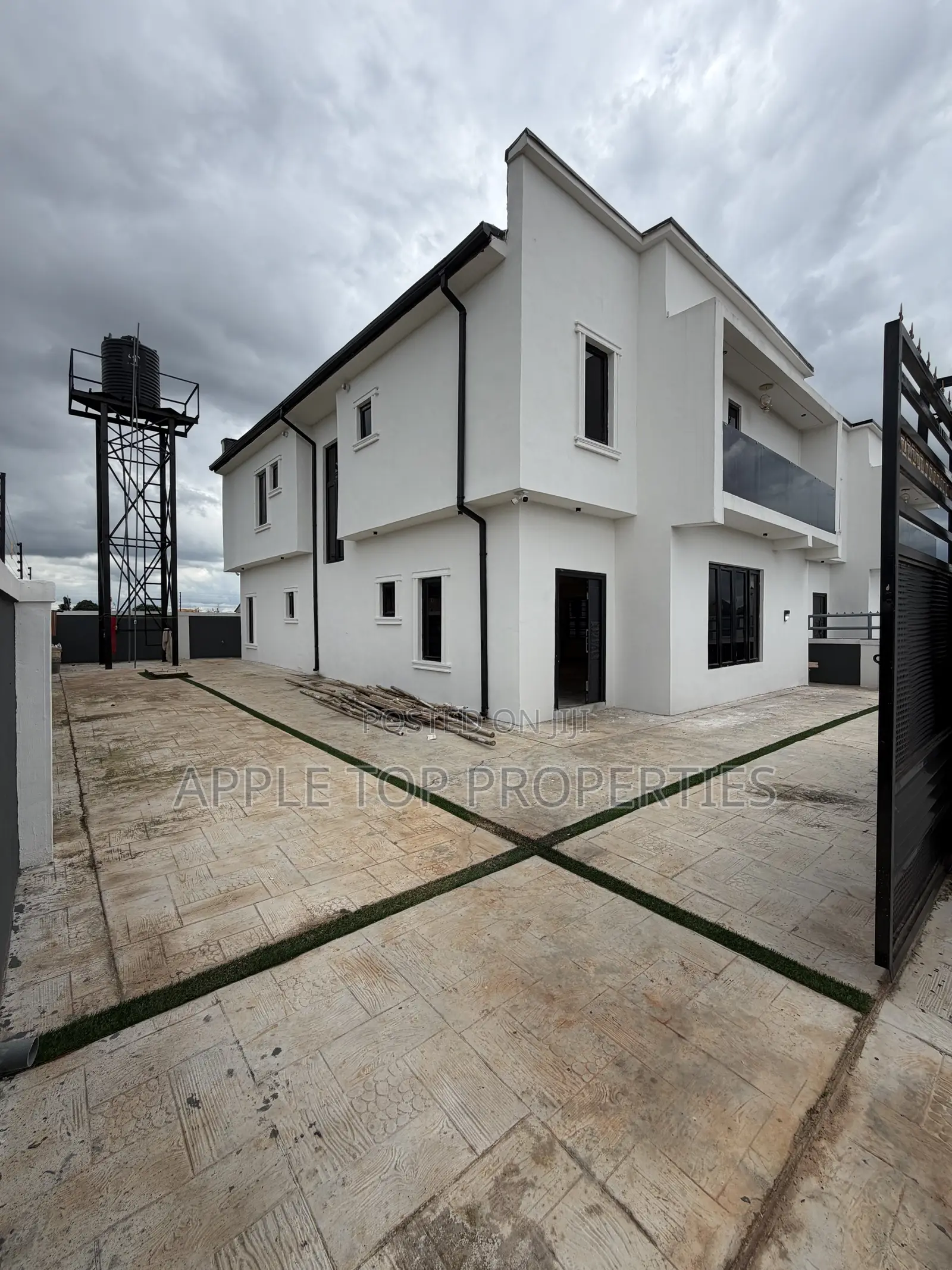 4bdrm Duplex in Enugu for sale in Enugu