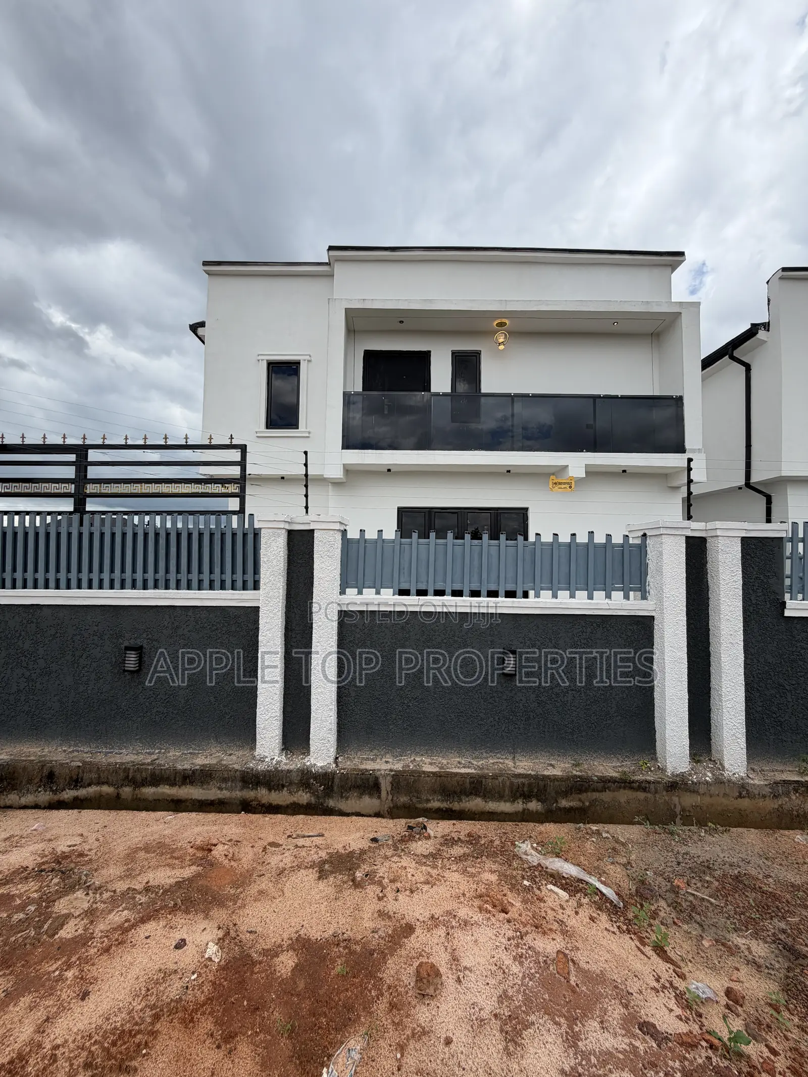 4bdrm Duplex in Enugu for sale in Enugu